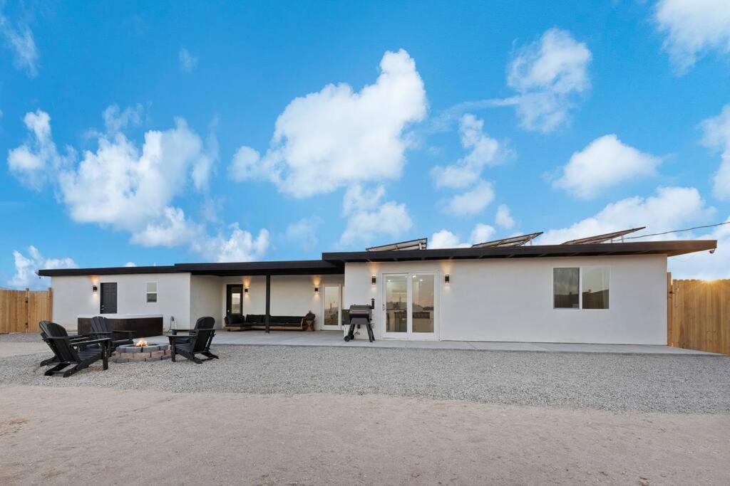 Star Gazers Modern Home On 5 Acres Of Land! Sunfair Heights ภายนอก รูปภาพ